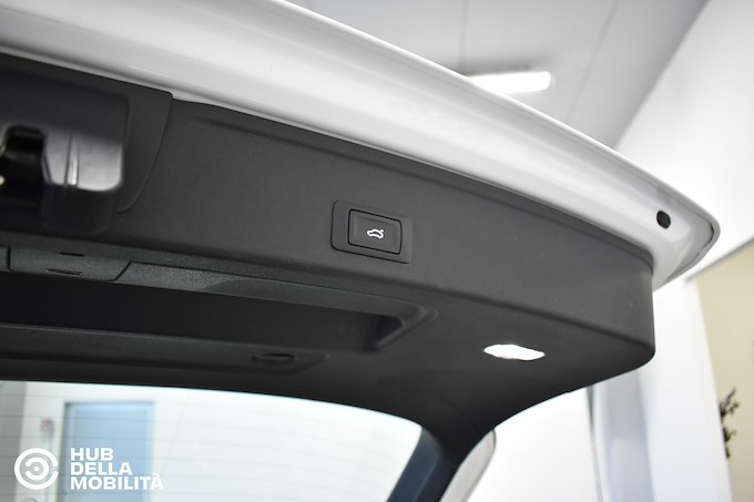 AUDI A4 Avant 40 g-tron S tronic